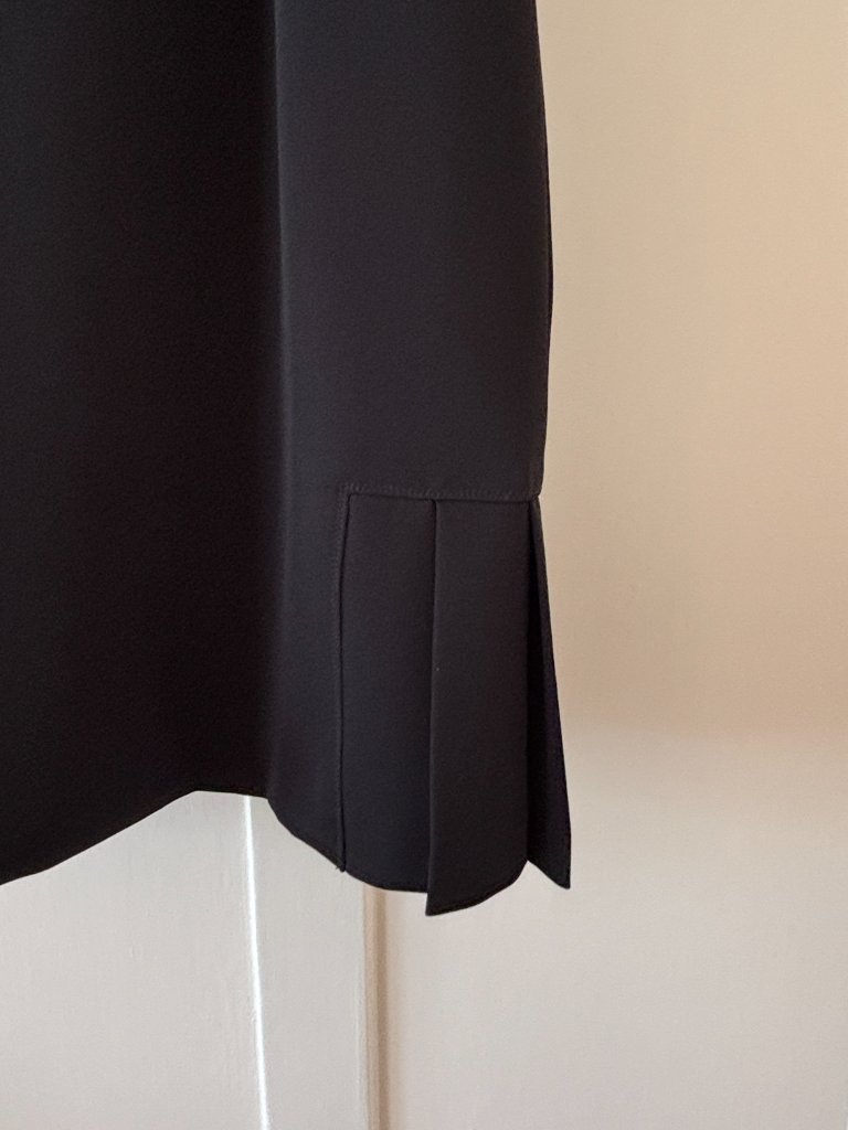 90s Vintage Coquette Minimalist Pleat Knee Length Skirt Size 8 — image 5 of 5